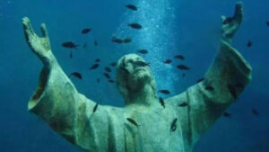 Underwater sculpture in Portofino